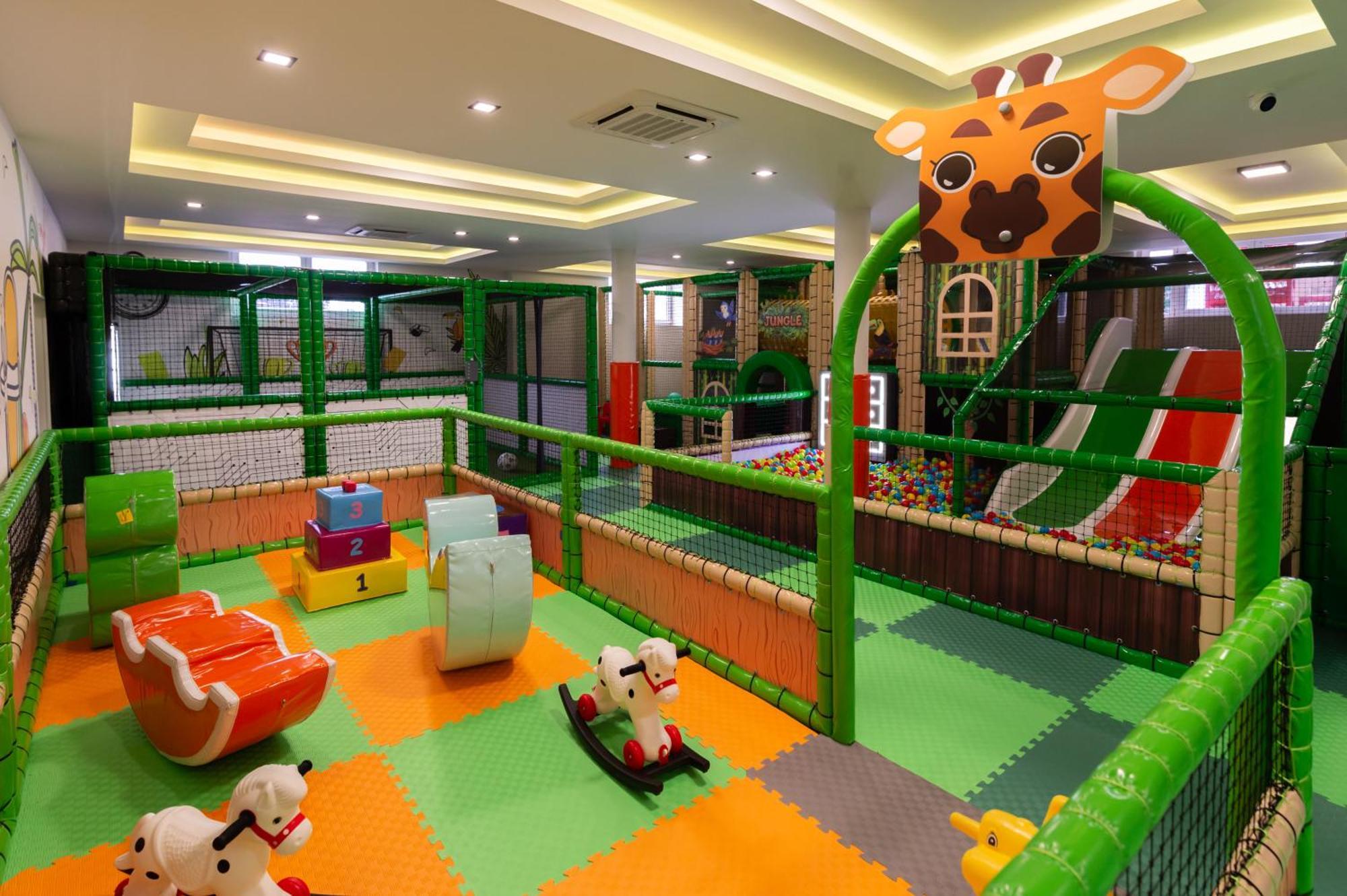 Hotel Nest Bijeljina Zewnętrze zdjęcie